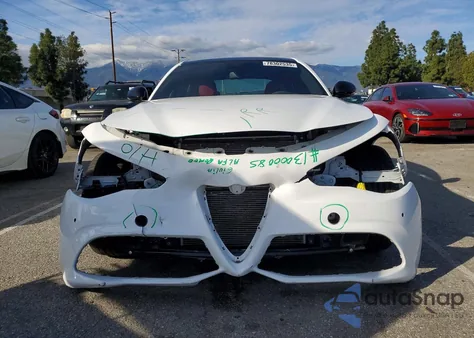 2023 Alfa Romeo Giulia z USA, uszkodzony, nr VIN ZARFAMBN4P7669628